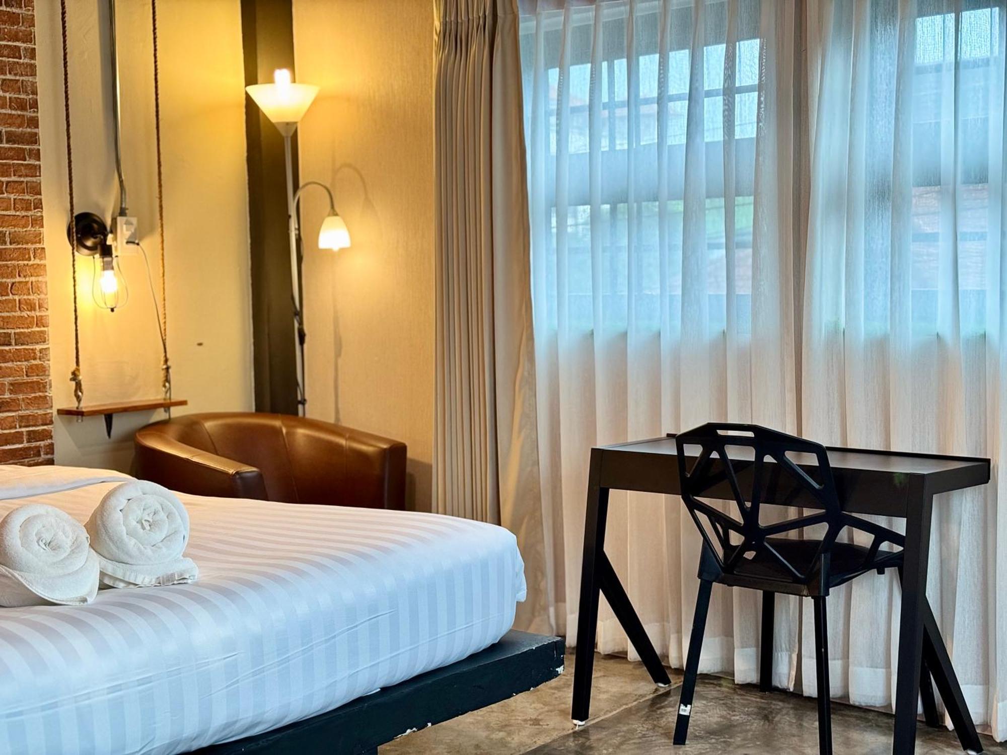 Tanwa Hotel Chiang Mai Bagian luar foto