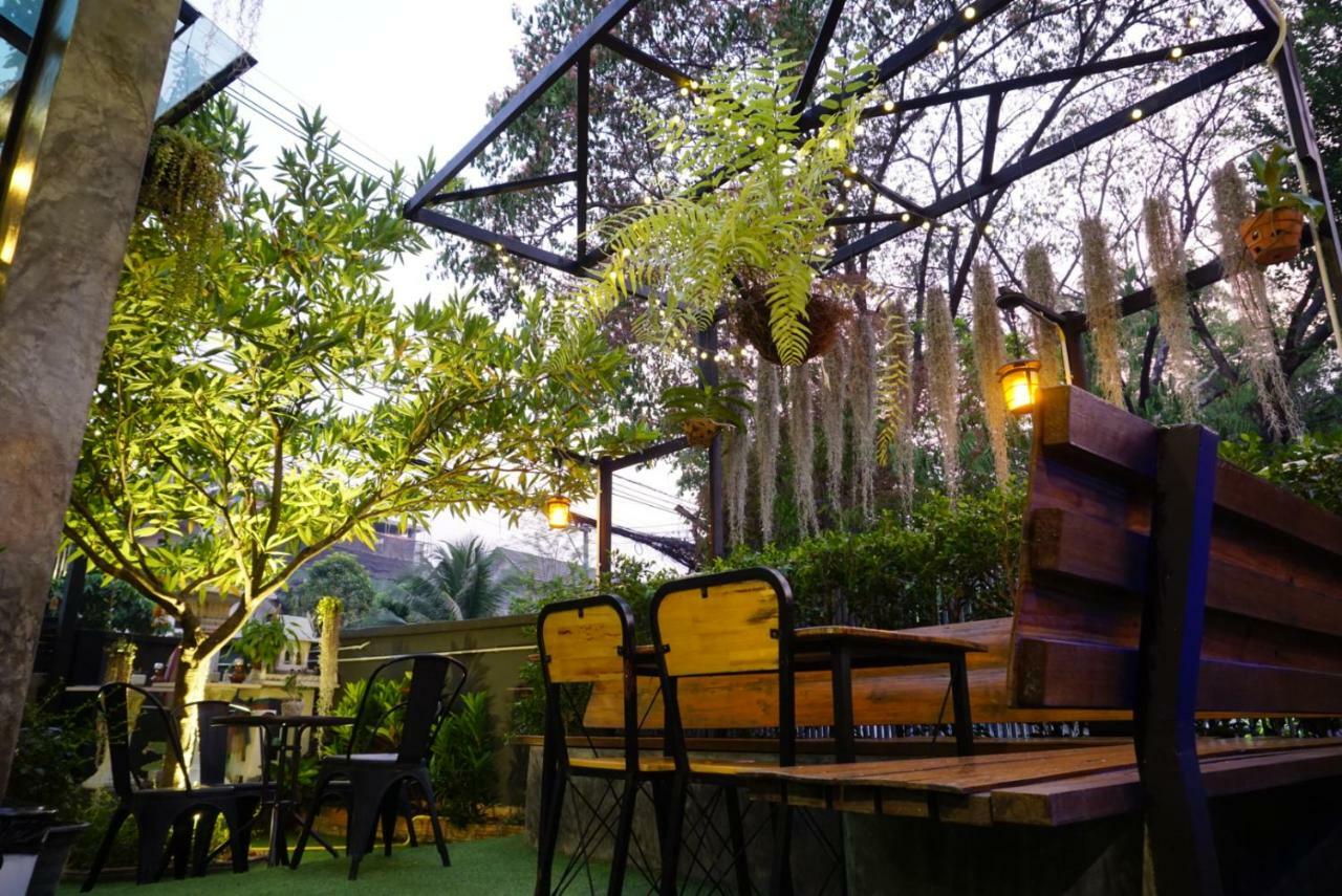 Tanwa Hotel Chiang Mai Bagian luar foto