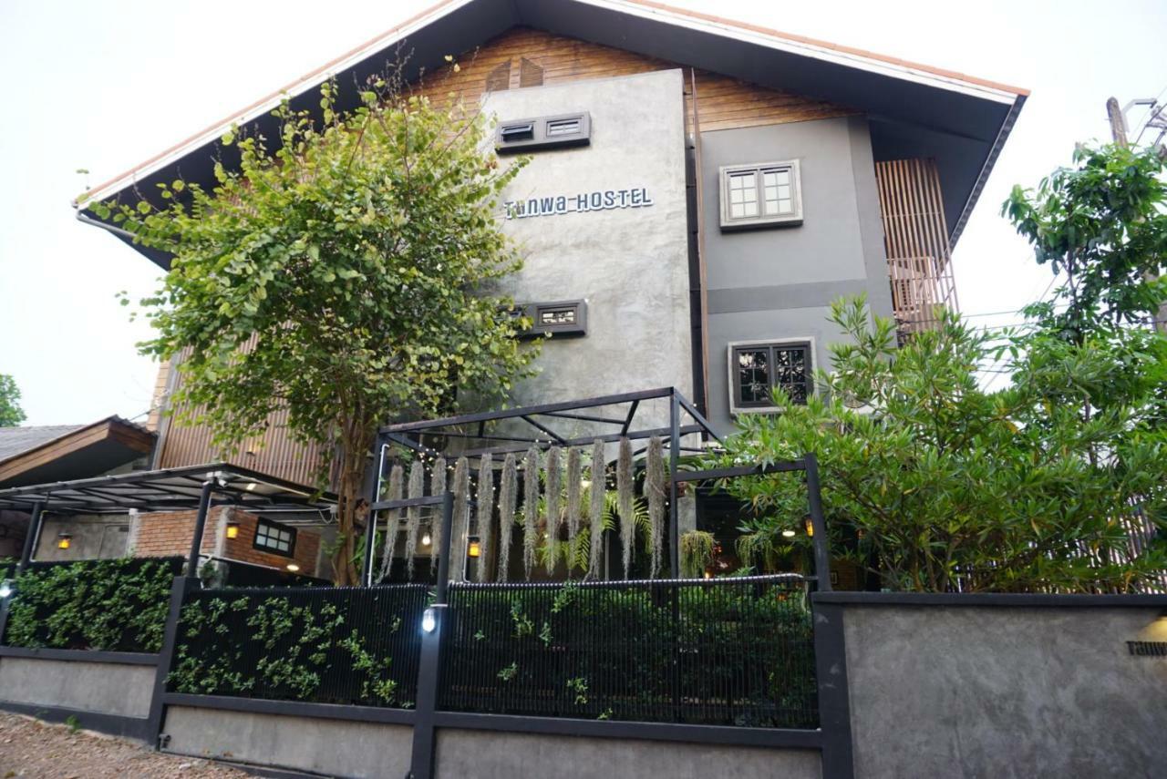 Tanwa Hotel Chiang Mai Bagian luar foto